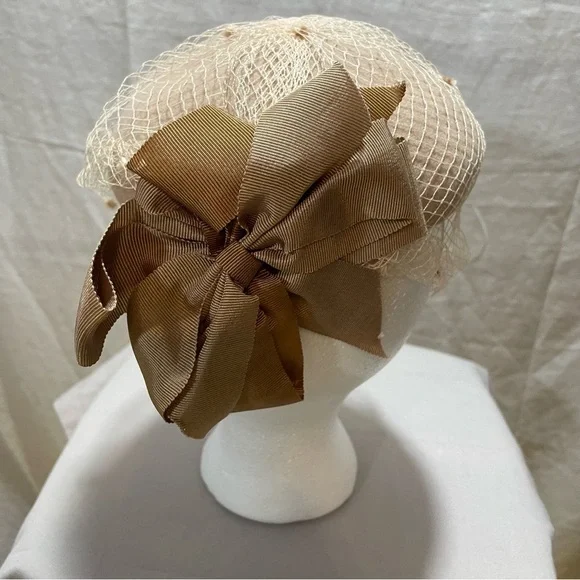 Beret style Fascinator hat. Vintage. Rare.Doeskin felt/100%wool. 50’s style - Picture 4 of 7